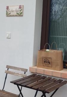 Monoszlo Apartamento | Kosbor Vendégház