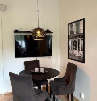 Frogner Apartamento | Koselig toroms på Skillebekk