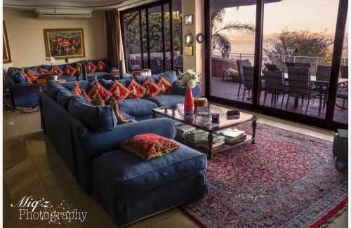 Kosmos Cama Y Desayuno | Kosmos Manor Guest House