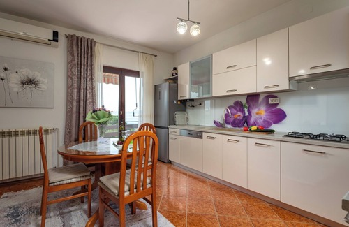 Kostrena Apartamento | Kostrena Apartment Maja, Kostrena, Croatia