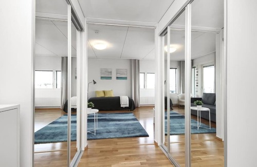 Espoo Centre Apartamento | Kotimaailma - Iso ja valoisa kaksio, Espoon Keskustassa
