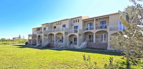 Kavos Hotel | Koulouris Beach Hotel - Corfu