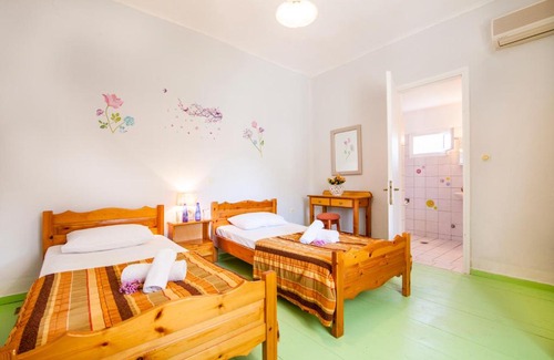 Kato Korakiana Casa | Koutroulo's Private Cottage