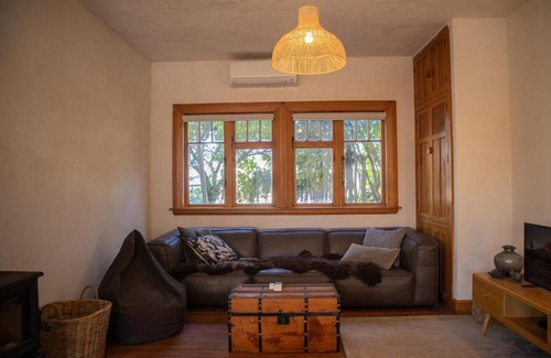 Kaikoura Casa | Kowhai Cottage Pizza Oven Central