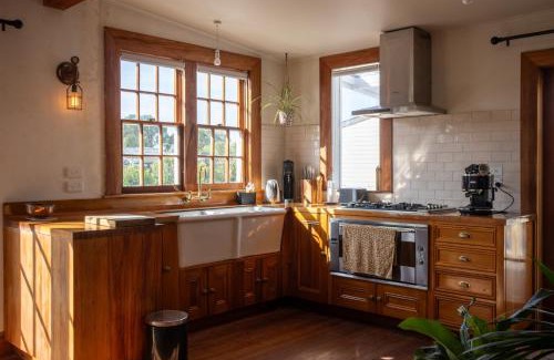 Kaikoura Casa | Kowhai Cottage Pizza Oven Central