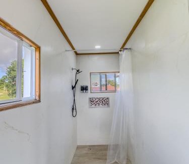 Vieux Fort Quarter Apartamento | Kozmik Sensetionz Suite - 12min from UVF Airport