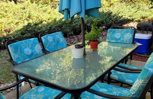 Covington Casa | Kozy Home Away From Home mins from VD Tours , Film, Corps & Major Attractions