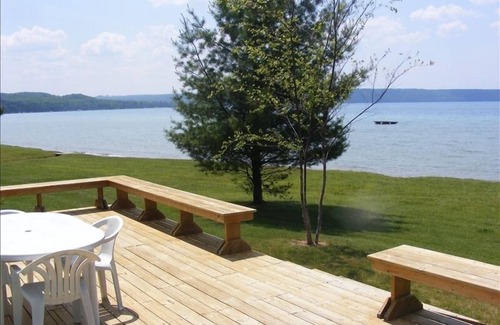 Maple City Cabaña | "Kozy Nook" en el Sunset Side de Big Glen Lake