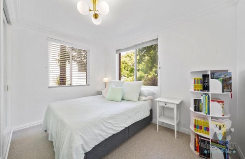 Bellevue Hill Apartamento | KozyGuru Bellevue Hill Lovely 2 Bed Apt Free Parking NBH214