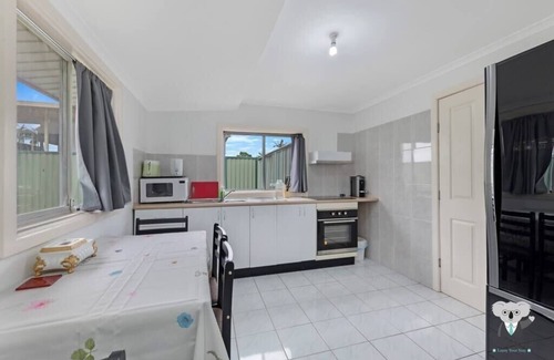 Fairfield East Casa | KozyGuru | Fairfield East | Unique 2Bed House