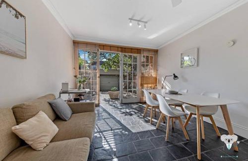 Glebe Casa | KozyGuru | Glebe | Cozy 2 Bedroom Stunning Terrace House