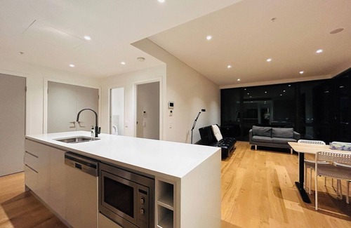Rhodes Apartamento | KozyGuru | Rhodes | Stunning Apt 270° Water Views