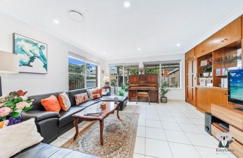 Rockdale Apartamento | KozyGuru | Rockdale | Spacious Modern 2 Bedrooms Holiday Home