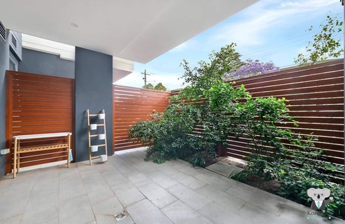 Waitara Apartamento | Waitara Station Designer 2Bed Apt + estacionamiento en la calle NWA008