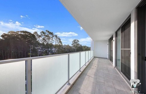 Wentworthville Apartamento | KozyGuru | Wentworthville | 2 Bed 2 Bath Apt