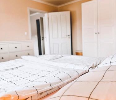 Prievidza Apartamento | Krásny, plne vybavený byt s bezplatným parkovaním