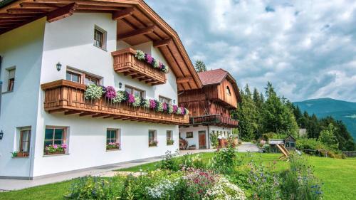 Casola Apartamento | Kranebitterhof Apt Enzian
