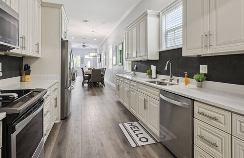 Faubourg Delassize Casa | Krewe of New Orleans, Walk to Streetcar & Freret St.
