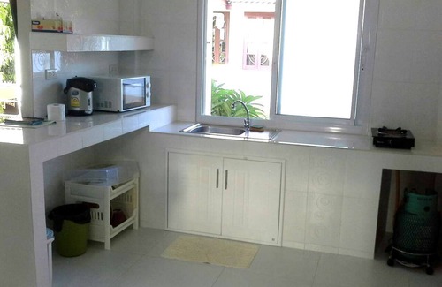 Bang Po Hotel | Krisada Beach Resort