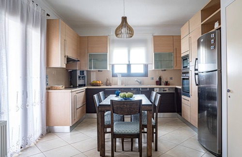 Sfakaki Villa | Krissa Villa, 4 BD, Piscina Privada, BBQ