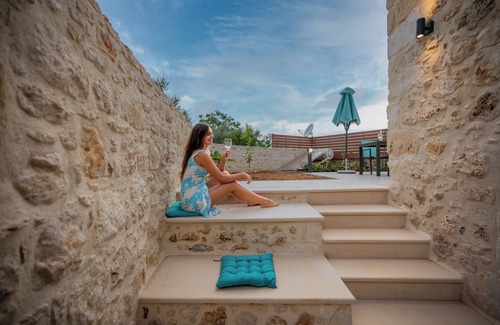 Prines Casa | Kritiki Spilia - Home & Spa