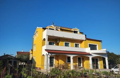 Gradina Casa | Krka Ivan