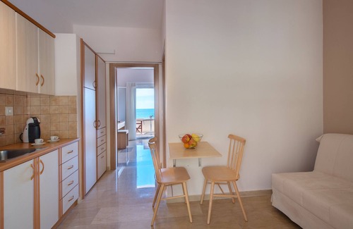 Nisaki Apartamento | Playa de Krouzeri Vista al mar Apartamentos en la playa de Nissaki en la playa de Krouzeri