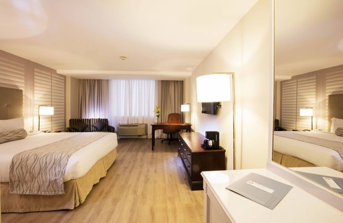 Tlalnepantla de Baz Hotel | Krystal Satélite María Bárbara