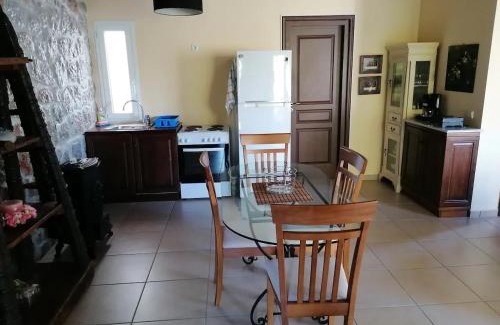 Agii Anargiri Casa | Ktima Nafsika - First-floor luxury apartment in majestic estate
