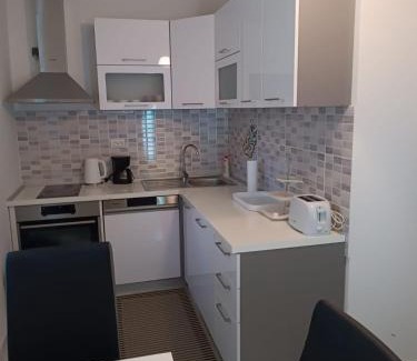 Cove Parja Casa | Kuća za odmor ARIJA sa velikim vanjskim bazenom