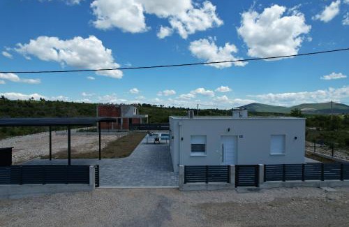 Ljubuski Casa | Kuća za odmor 'Luca'