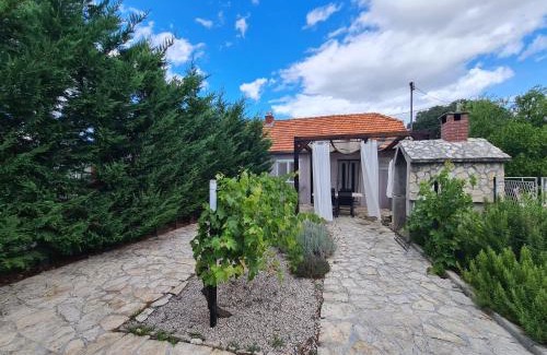 Lozovac Casa | Kuća za odmor Rajna