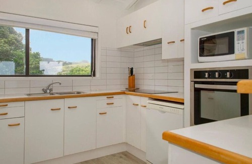 Kuaotunu Casa | Kuaotunu Beachfront - the beach at your door