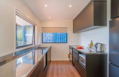 Kuaotunu Casa | Kuaotunu Escape - Privacy + Views + Luke's Kitchen, Cafe & Beach
