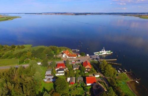 Wiek Casa | Kubis Modern Retreat