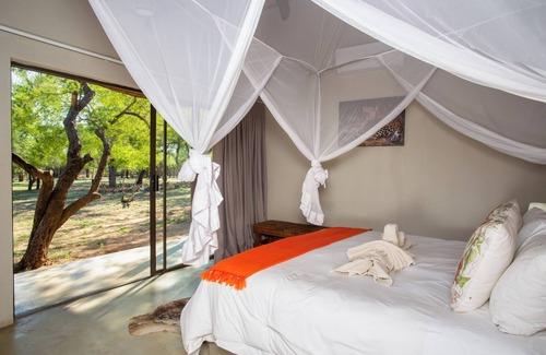 Thorny Bush Game Reserve Cabina | Kubu Bush Lodge