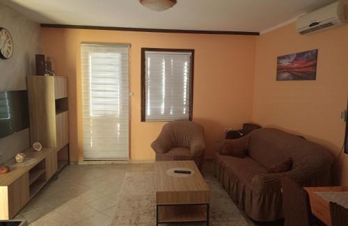 Danilovgrad Casa | Kuca na dan