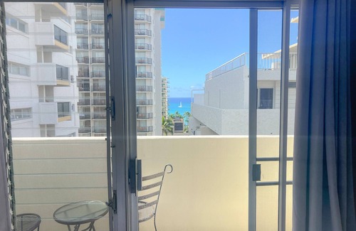 Waikiki Apartamento | Kuhio Village Ocean View Studio | Private Lanai