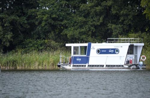 Muritz Alquiler De Eote | Kuhnle-Tours Hafendorf Müritz