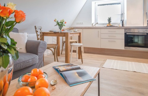 Tinnum Apartamento | Kükeltje - your favorite little retreat under thatch in Tinnum.