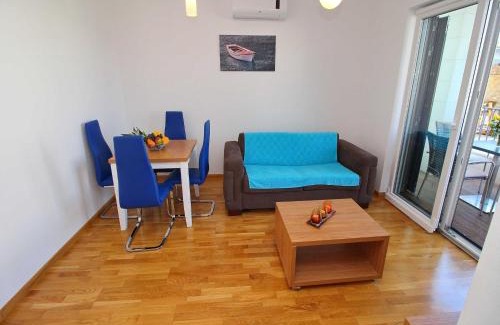 Drace Apartamento | Kula Fancy Apartments - One-Bedroom Apartment with Terrace Ground Floor A1