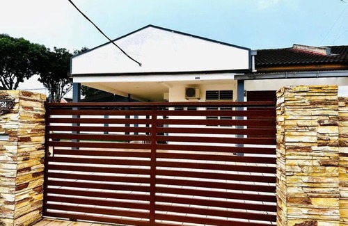 Daerah Kulai Casa | Kulai landed corner lot+kids pool+ mini waterpark