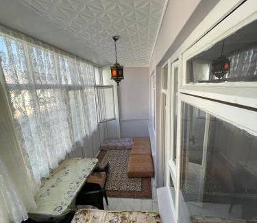 Buyukcekmece Apartamento | Kumburgaz Sahilde, Sitede, Konforlu, Manzaralı ve Klimalı Daire