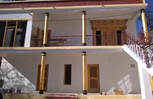 Hunder Cama Y Desayuno | Kunsal Yourdum Homestay Ladakh by LexStays