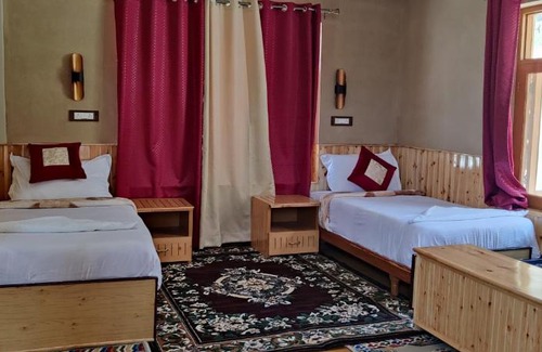Tabo Casa | Kunzom Inn