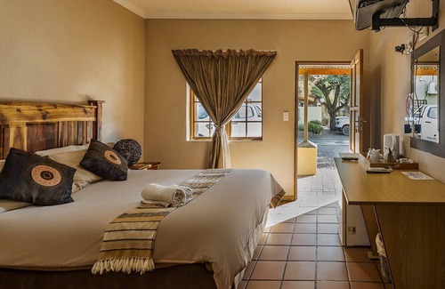 Ga-Segonyana Hotel | Kuruman Hotel
