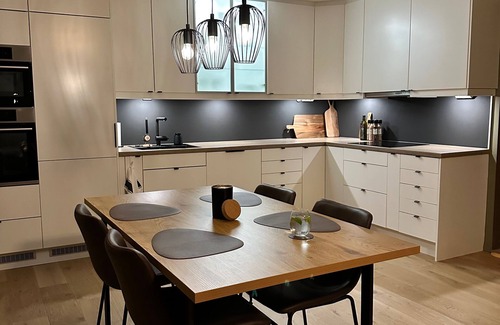 Tromso Apartamento | Kvaloysletta - 2 Bed Apartment - Free Parking