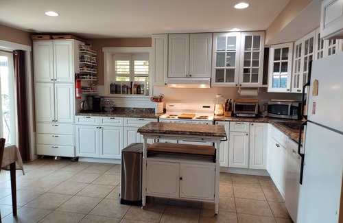 Vashon Island Apartamento | KVI BEACH HOUSE STUDIO! Directly Above Vashon's Favorite Beach!