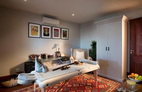 Grahamstown Cabina | Kwandwe Private Game Reserve - Fort House