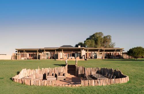 Grahamstown Cabina | Kwandwe Private Game Reserve - Fort House